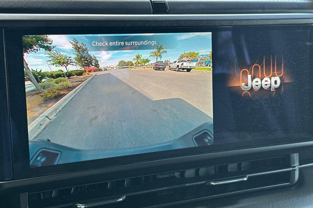 new 2025 Jeep Gladiator car, priced at $42,435