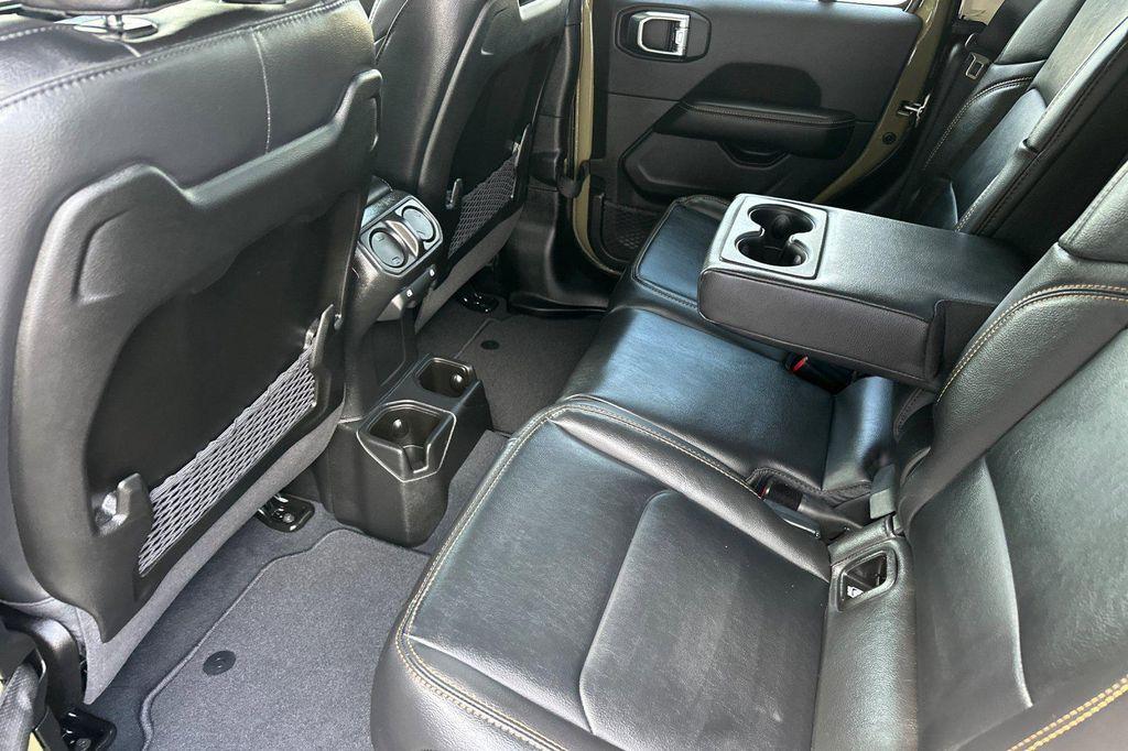 new 2025 Jeep Gladiator car, priced at $42,435