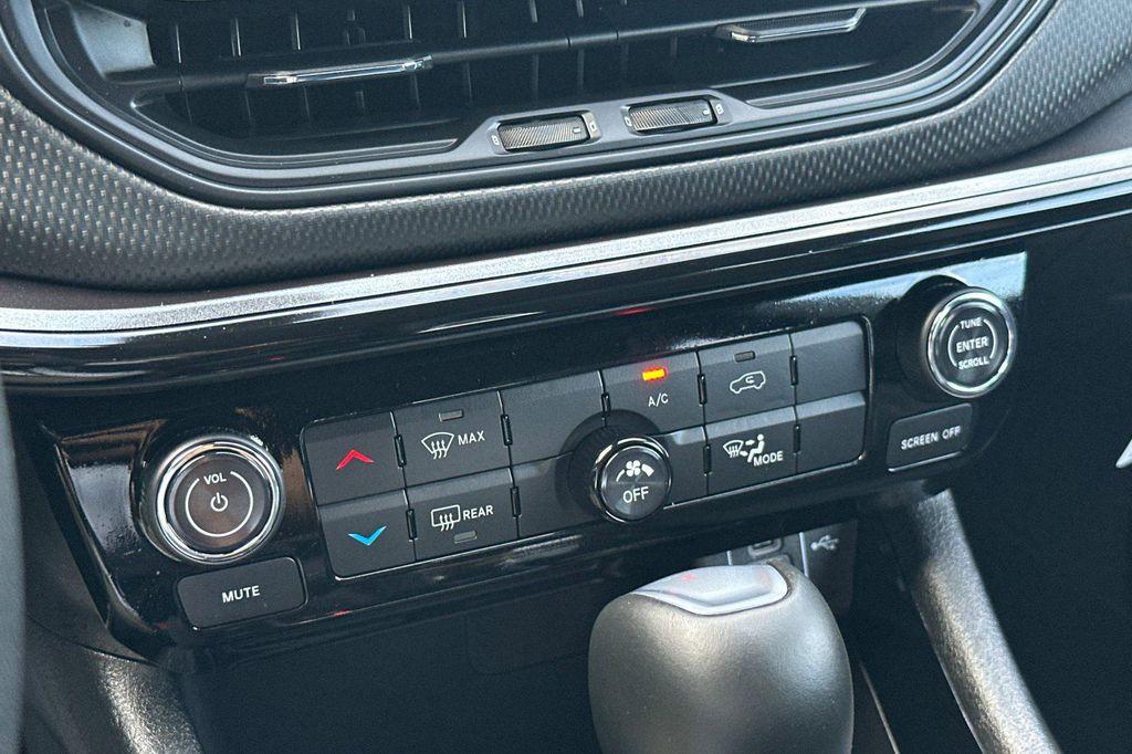 new 2025 Jeep Compass car, priced at $28,660