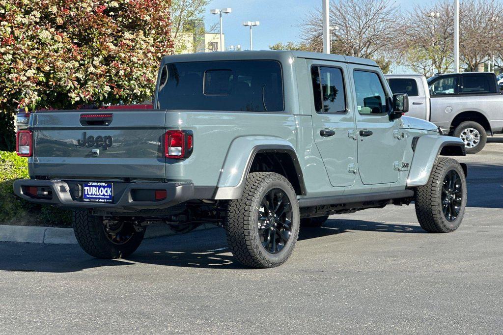 new 2025 Jeep Gladiator car, priced at $43,785