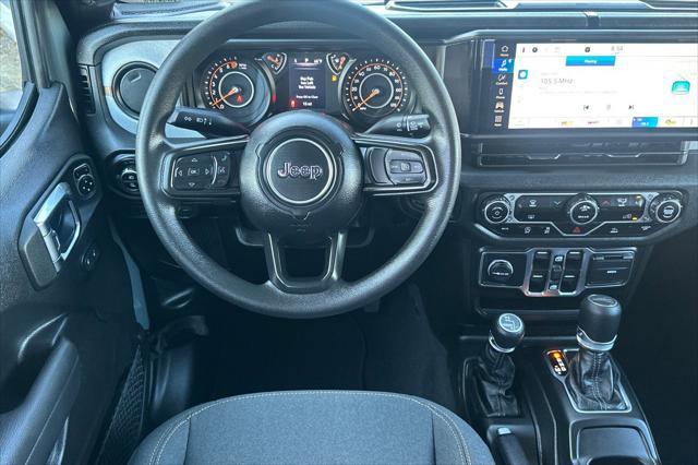 new 2025 Jeep Gladiator car, priced at $43,535