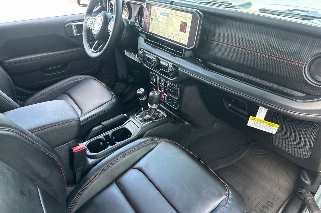 new 2025 Jeep Wrangler car, priced at $58,595