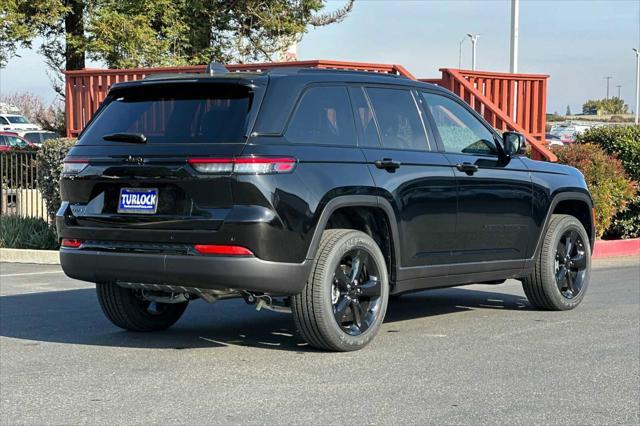 new 2025 Jeep Grand Cherokee car, priced at $46,175