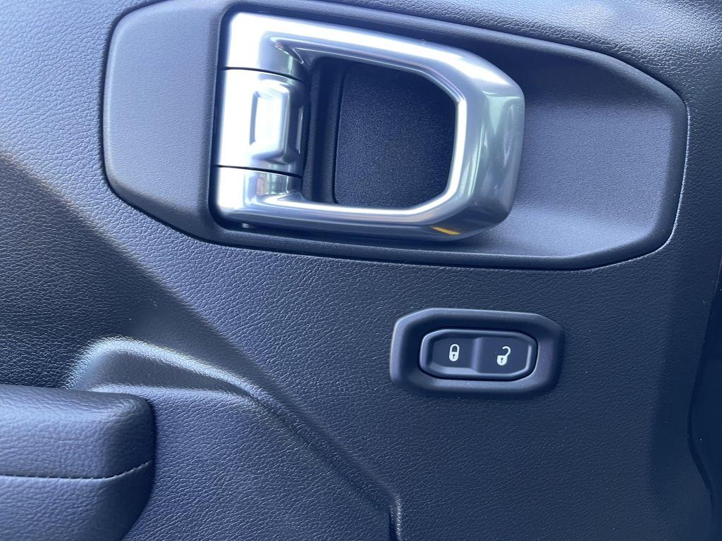 new 2026 Jeep Wrangler car, priced at $40,550