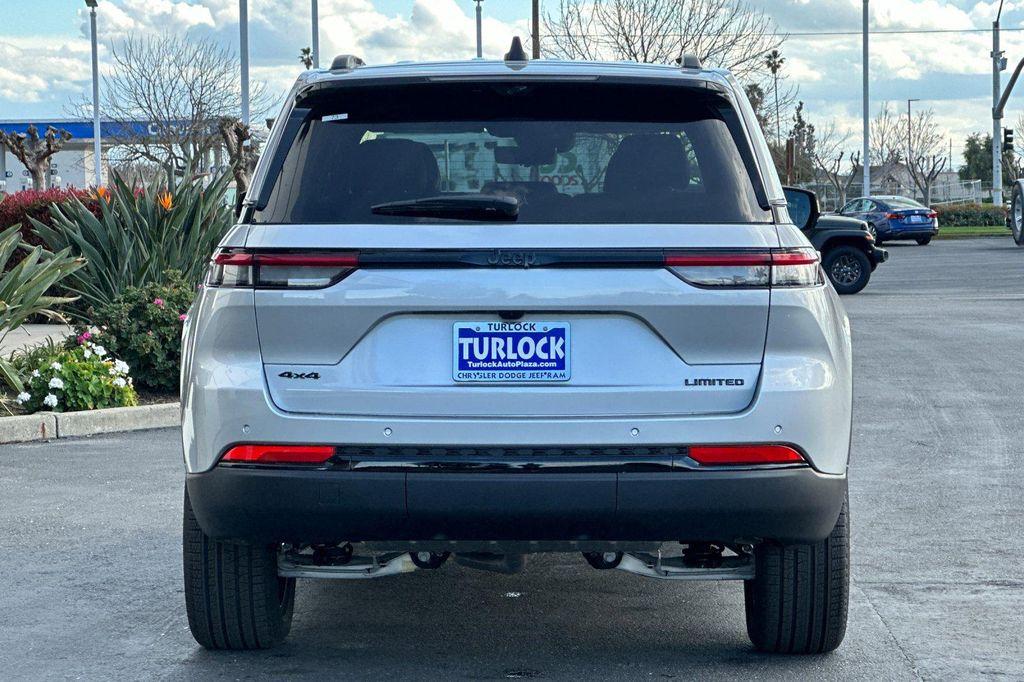 new 2025 Jeep Grand Cherokee car, priced at $52,210
