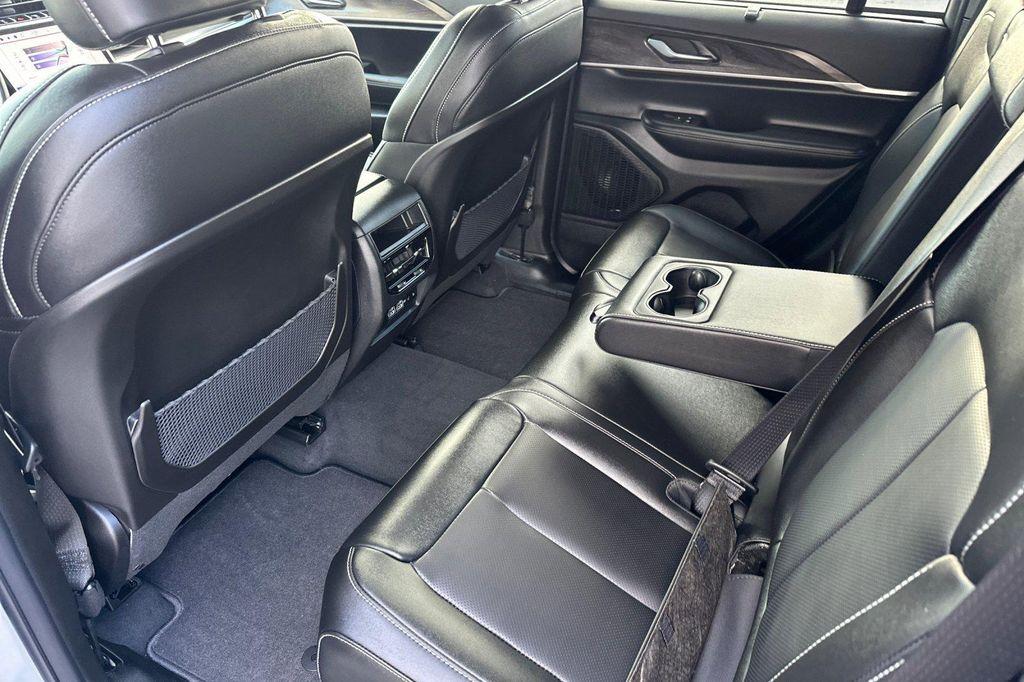 new 2025 Jeep Grand Cherokee car, priced at $52,210