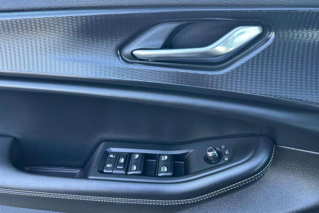 new 2025 Jeep Grand Cherokee car, priced at $39,920