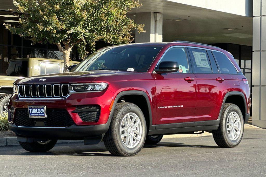 new 2025 Jeep Grand Cherokee car, priced at $39,920