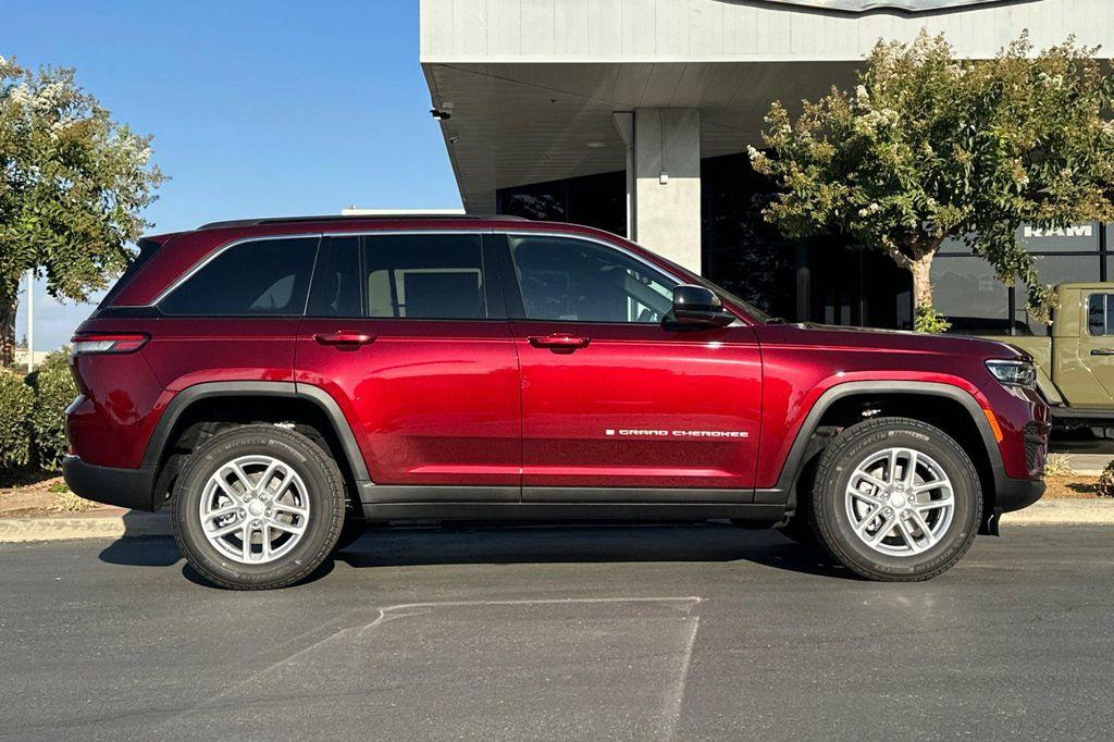 new 2025 Jeep Grand Cherokee car, priced at $39,920
