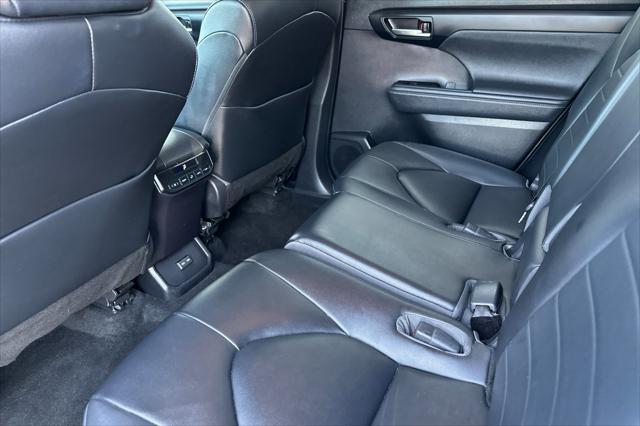 used 2023 Toyota Highlander car, priced at $33,597