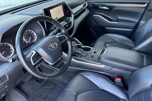used 2023 Toyota Highlander car, priced at $33,597