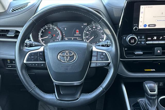 used 2023 Toyota Highlander car, priced at $33,597