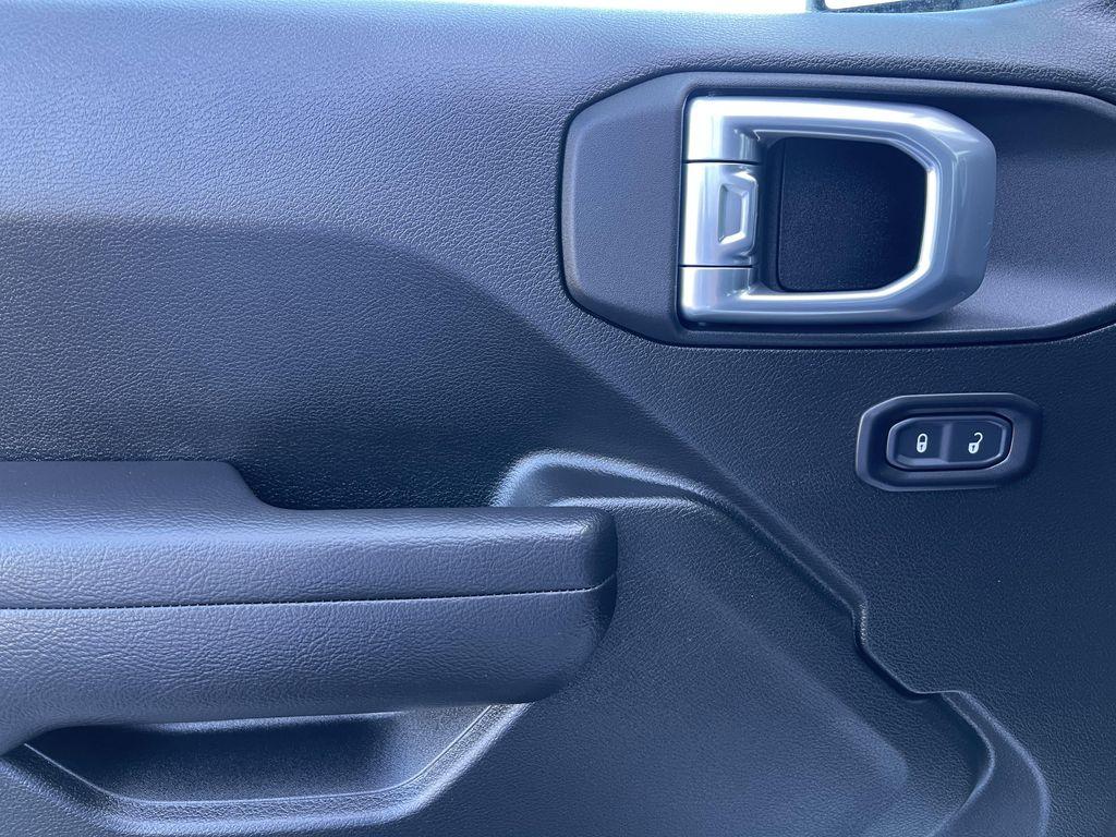 new 2025 Jeep Wrangler car, priced at $38,155