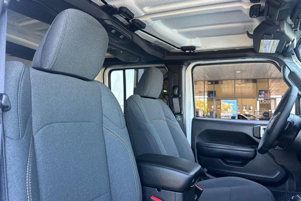 new 2025 Jeep Wrangler car, priced at $49,980
