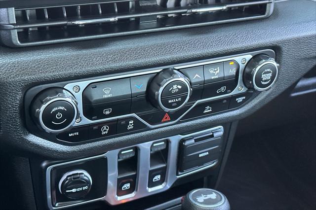 new 2025 Jeep Wrangler car, priced at $35,958