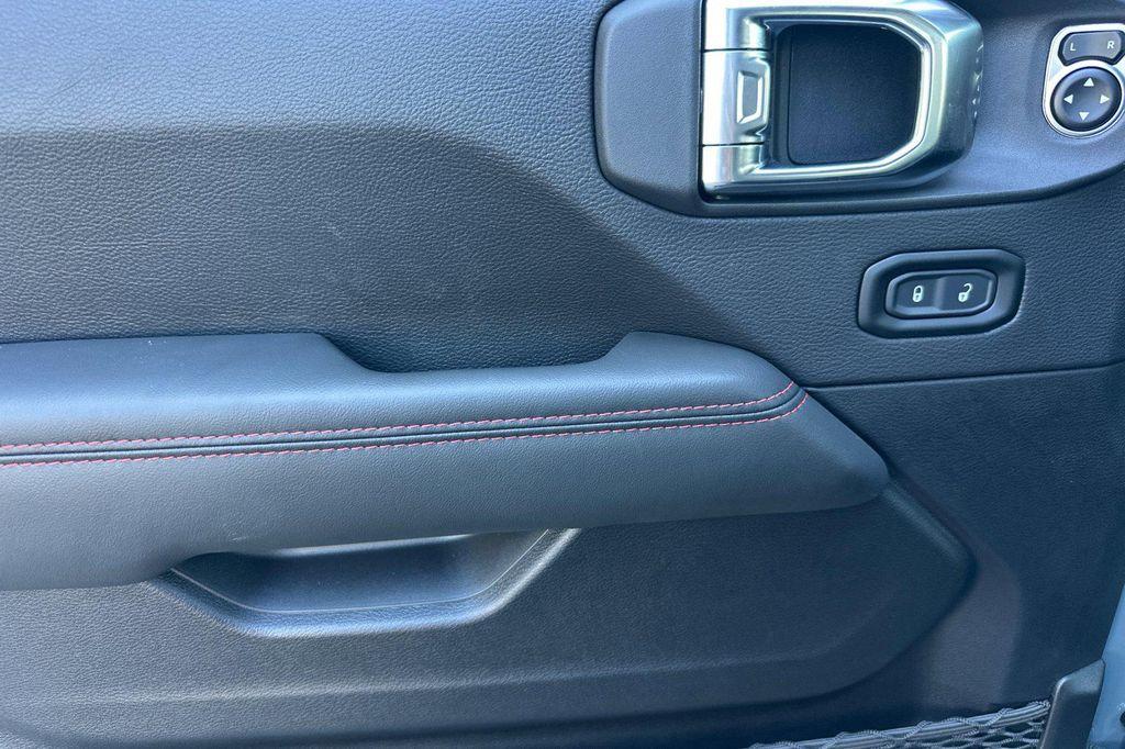 new 2025 Jeep Wrangler car, priced at $67,260