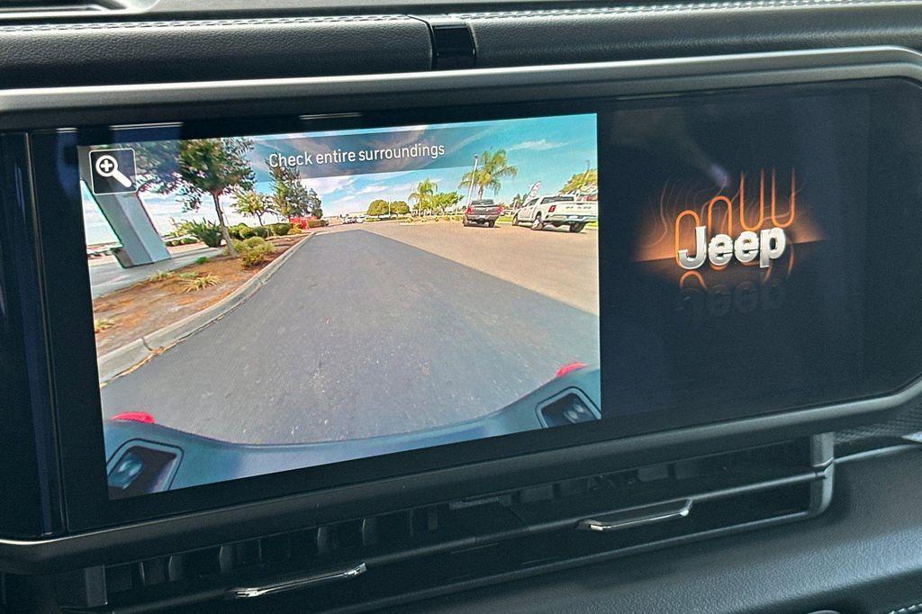 new 2025 Jeep Gladiator car, priced at $48,435