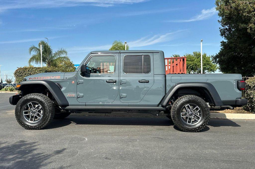 new 2025 Jeep Gladiator car, priced at $48,435