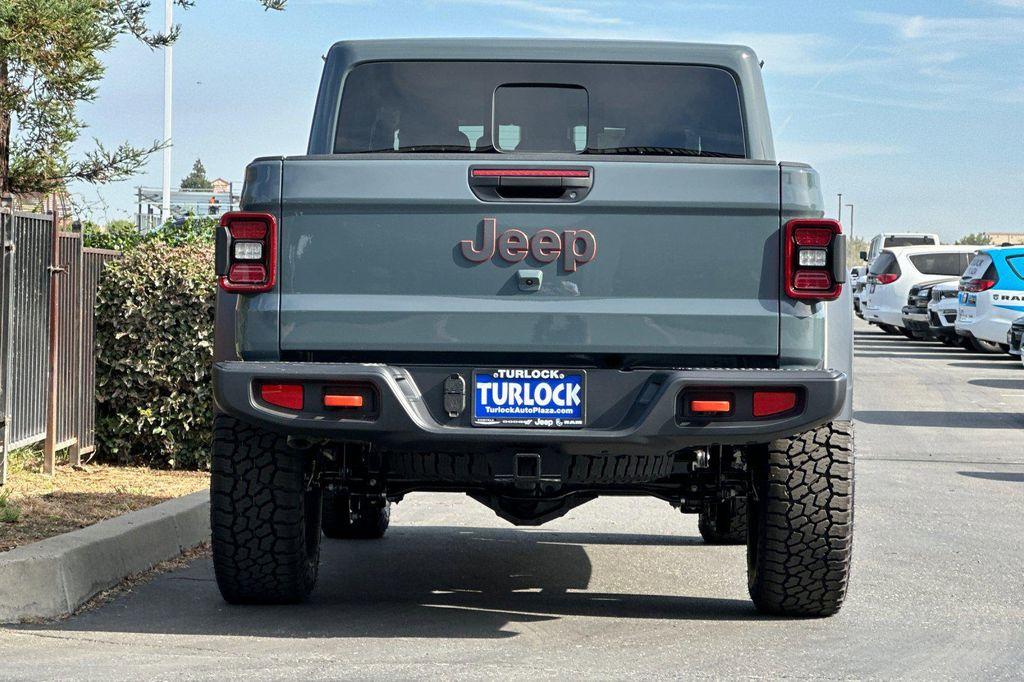 new 2025 Jeep Gladiator car, priced at $48,435