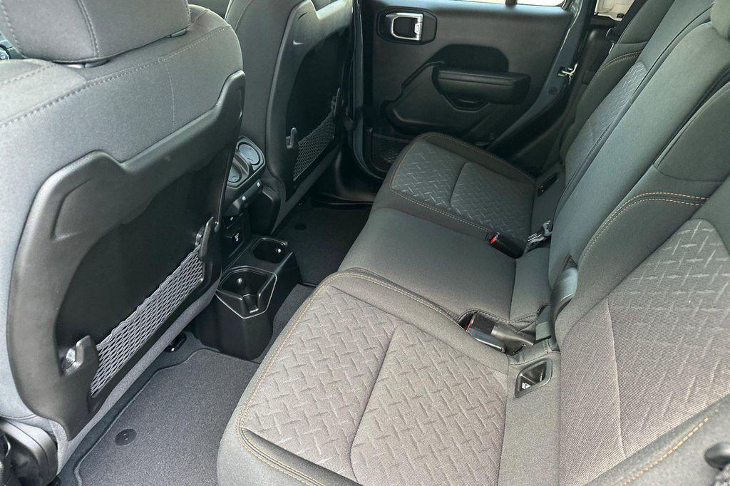 new 2025 Jeep Gladiator car, priced at $48,435