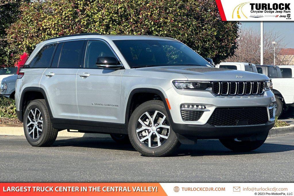 new 2025 Jeep Grand Cherokee car, priced at $46,560