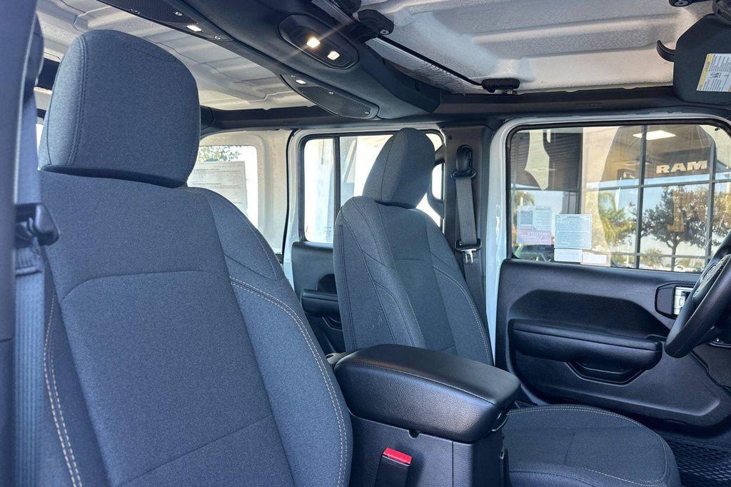 new 2025 Jeep Wrangler car, priced at $36,464