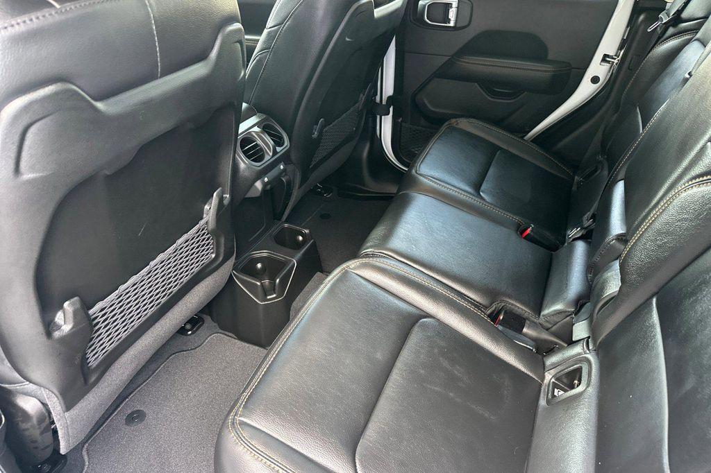 new 2025 Jeep Gladiator car, priced at $41,840