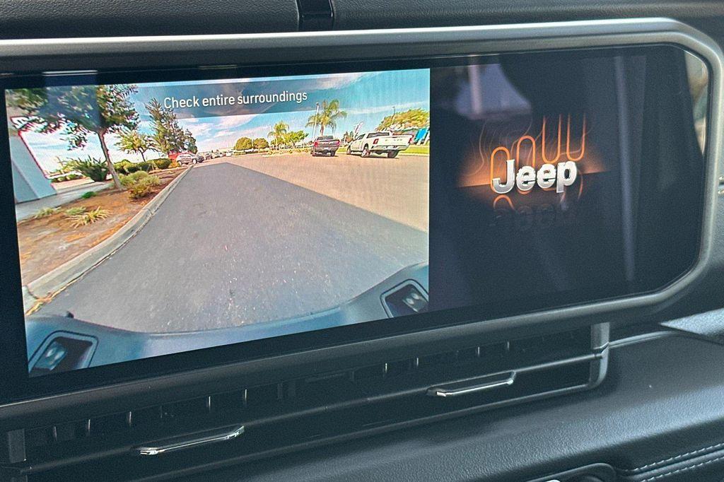 new 2025 Jeep Gladiator car, priced at $41,840