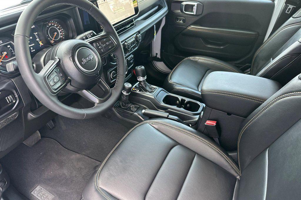 new 2025 Jeep Gladiator car, priced at $41,840