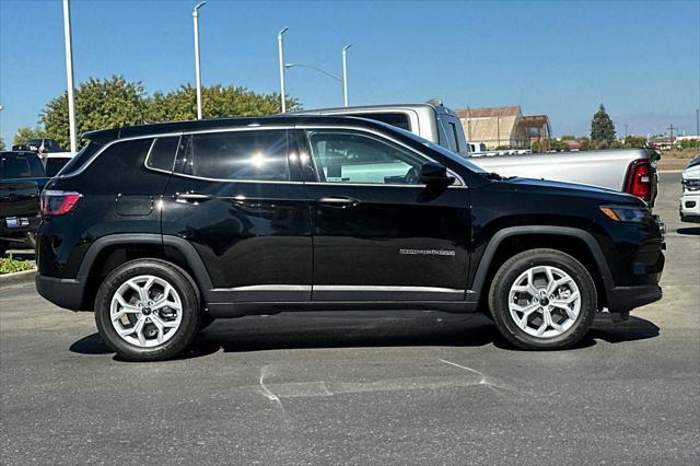 new 2025 Jeep Compass car, priced at $25,090