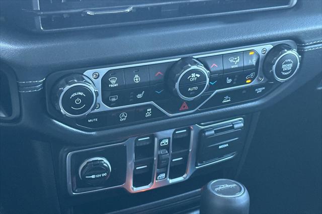 new 2025 Jeep Gladiator car, priced at $44,580