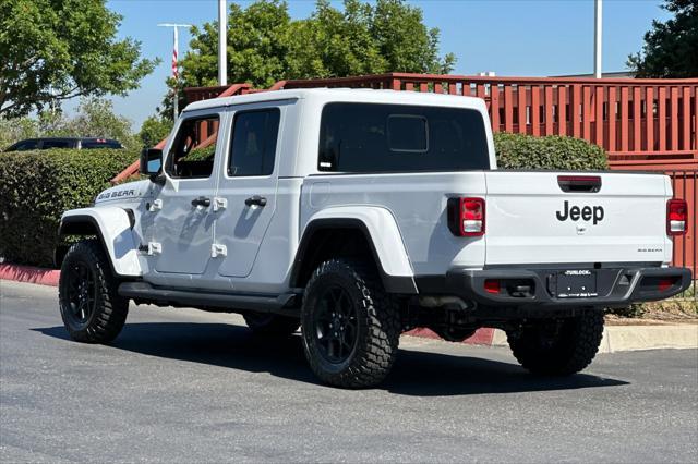 new 2025 Jeep Gladiator car, priced at $44,580