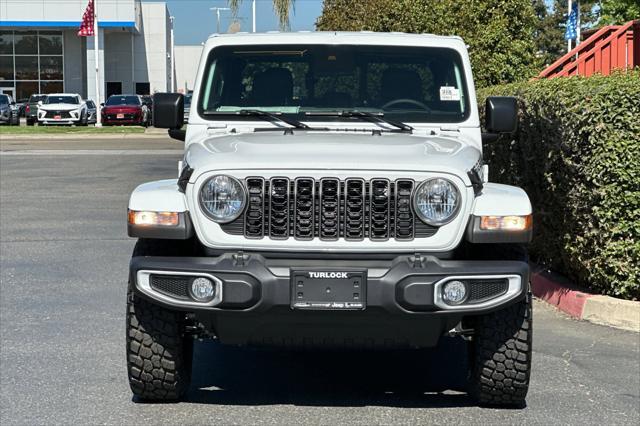 new 2025 Jeep Gladiator car, priced at $44,580