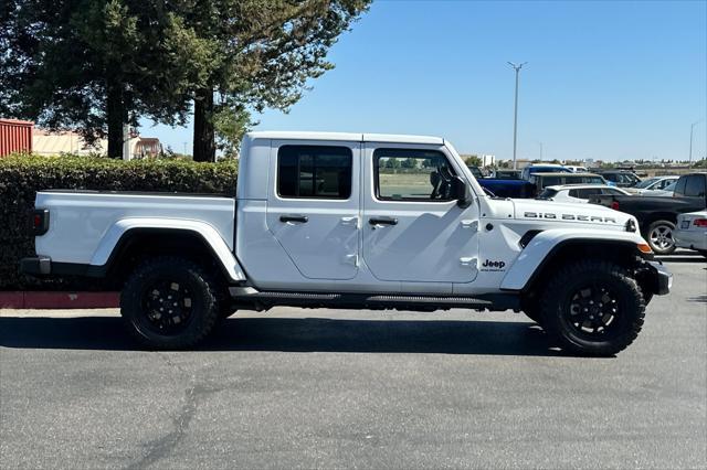 new 2025 Jeep Gladiator car, priced at $44,580