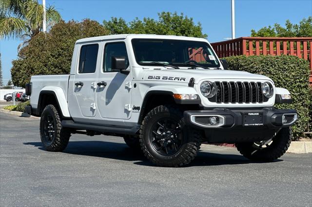 new 2025 Jeep Gladiator car, priced at $44,580