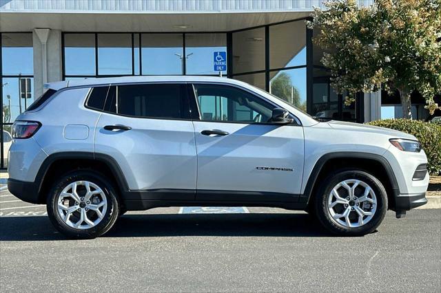 new 2025 Jeep Compass car, priced at $25,090