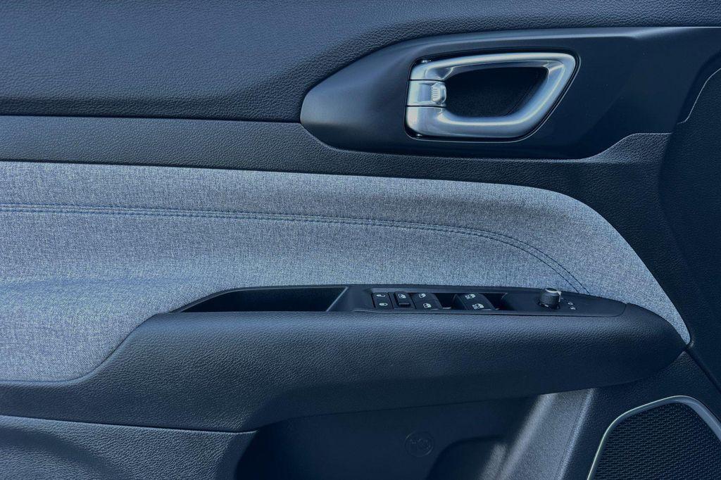 new 2025 Jeep Compass car, priced at $27,090