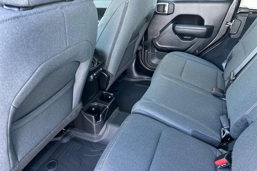 new 2025 Jeep Wrangler car, priced at $40,250
