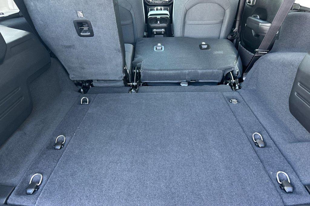 new 2025 Jeep Wrangler car, priced at $40,250