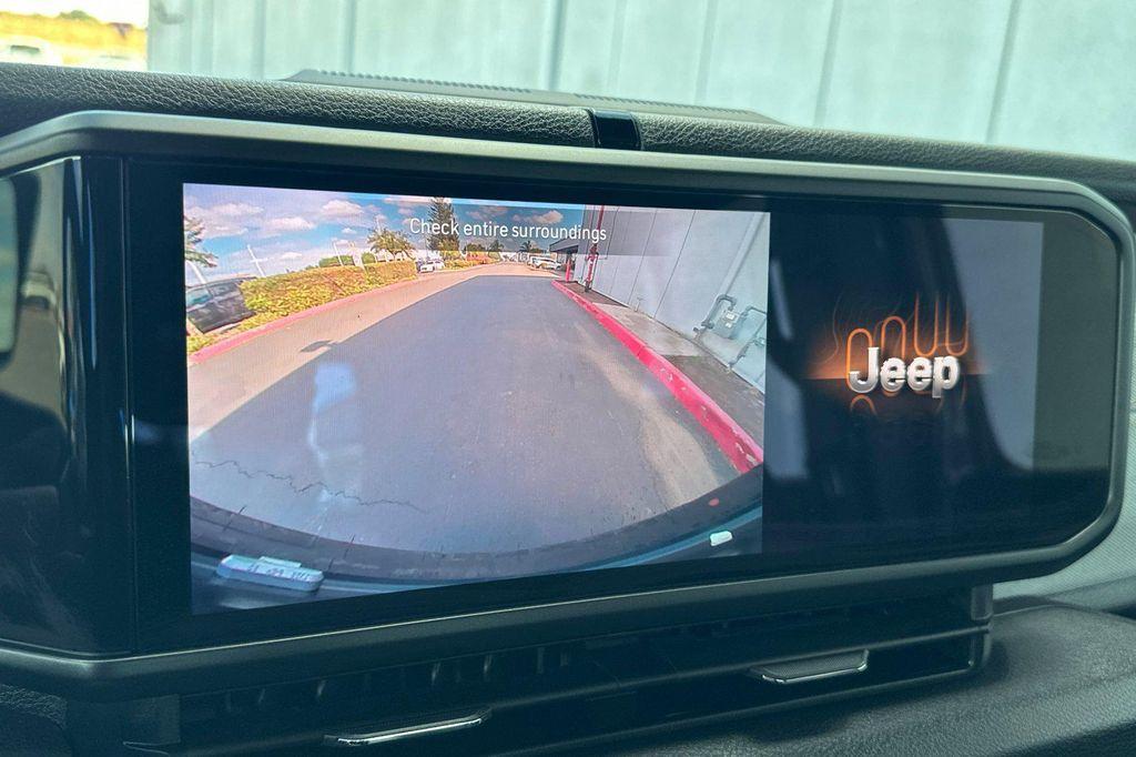 new 2025 Jeep Wrangler car, priced at $40,250