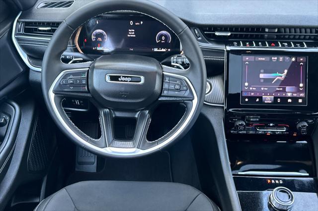 new 2025 Jeep Grand Cherokee car, priced at $38,977
