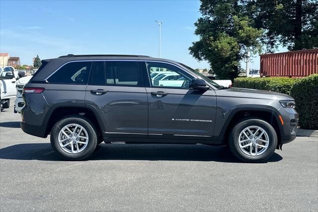 new 2025 Jeep Grand Cherokee car, priced at $38,977