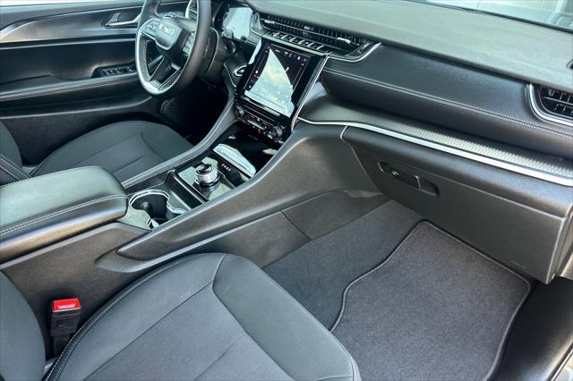 new 2025 Jeep Grand Cherokee car, priced at $38,977