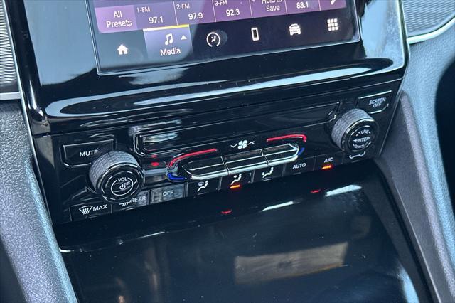 new 2025 Jeep Grand Cherokee car, priced at $38,977