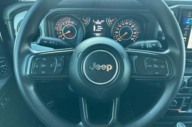 new 2025 Jeep Gladiator car, priced at $44,450