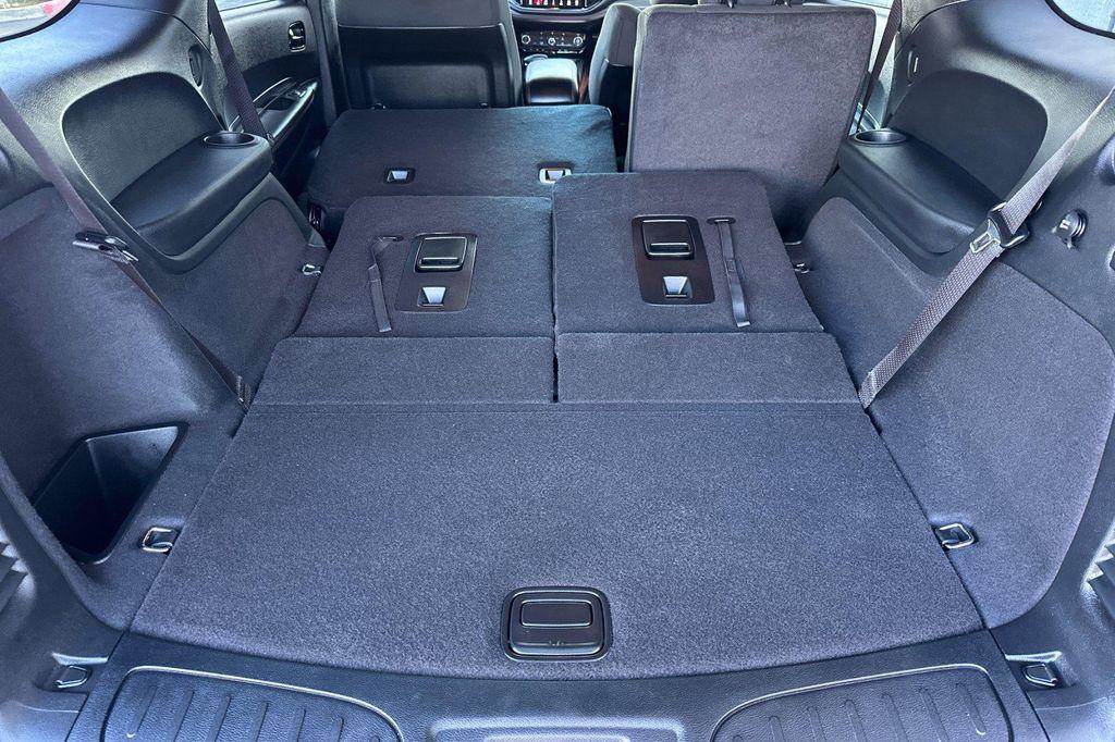 new 2025 Dodge Durango car, priced at $39,425
