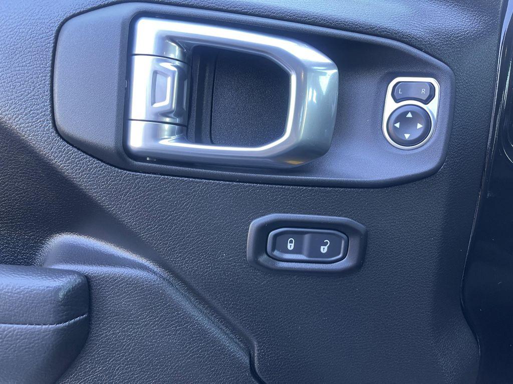 new 2026 Jeep Wrangler car, priced at $43,596