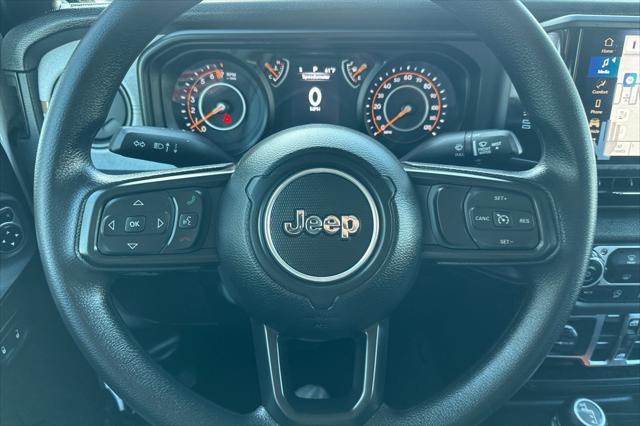 new 2025 Jeep Gladiator car, priced at $43,855