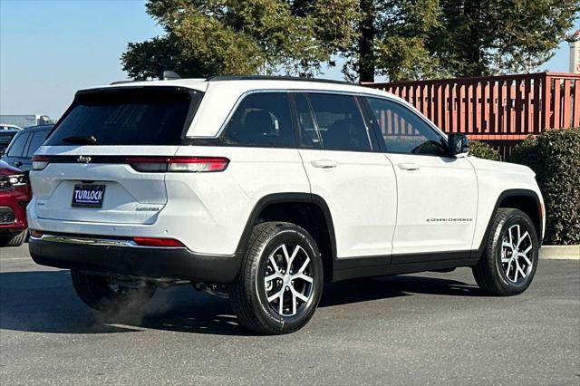 new 2025 Jeep Grand Cherokee car, priced at $44,715