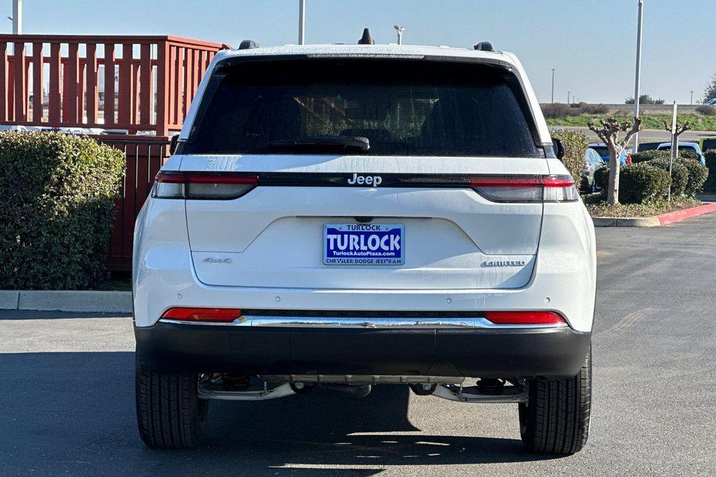 new 2025 Jeep Grand Cherokee car, priced at $45,465